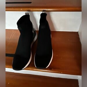 Michael Kors Women’s Black and Silver Trainers